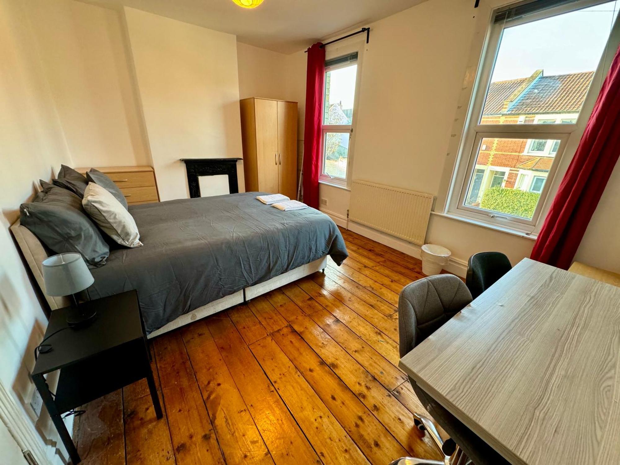 Delightful Room By Gloucester Road Bristol Exterior photo